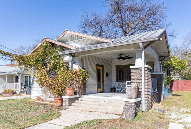 Building Photo - 209 Carolina St