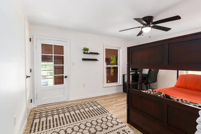 Building Photo - 10904 NY-73 Scenic