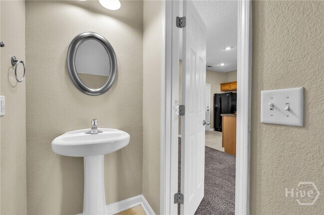 Building Photo - 975 Canyon Oak Loop