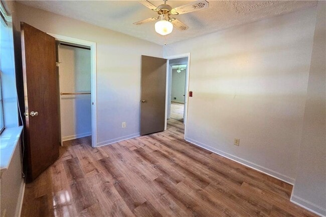 Building Photo - 3533 Charlotte Dr