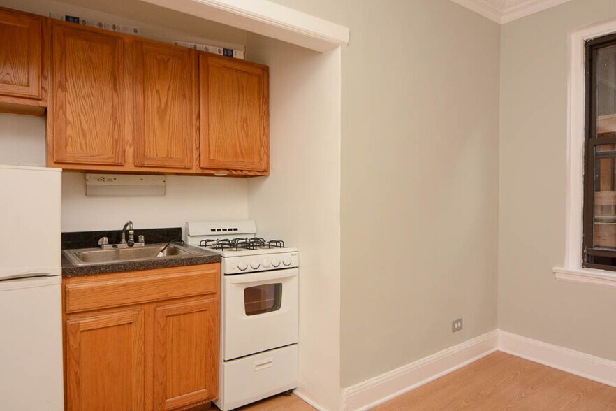 Building Photo - 3836 N Fremont St