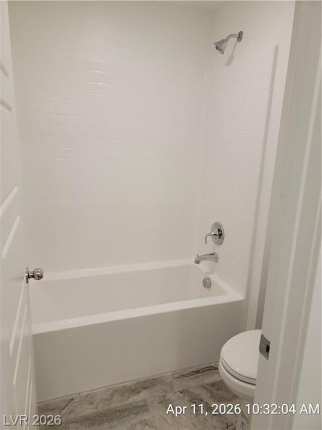 Building Photo - Spacious Henderson Townhome with Balconies and Resort Amenities