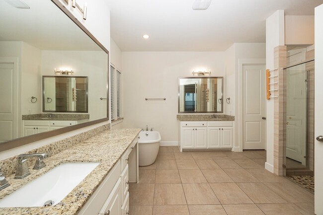 Building Photo - 13749 Wickham Ln