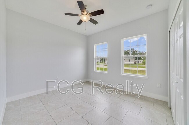 Building Photo - 128 Willow Dr