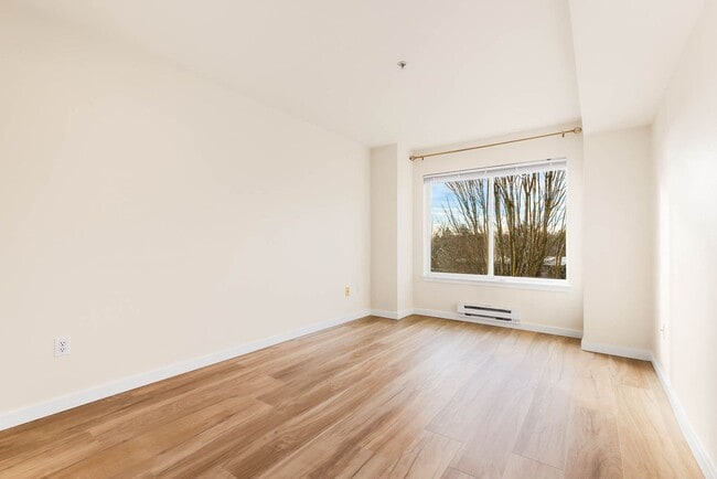 Building Photo - 8750 Greenwood Ave N