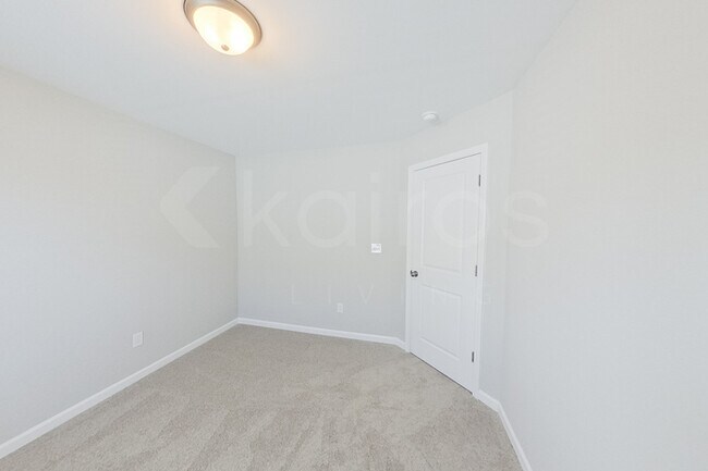 Building Photo - 7113 Foggy River Dr