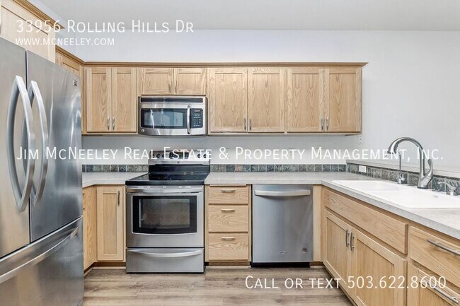 Building Photo - 33956 Rolling Hills Dr