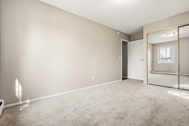 Building Photo - Granite City Apartments 2 Bedroom Apartment Home