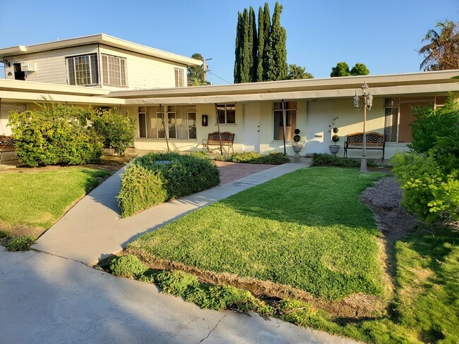 Building Photo - 224 Santa Rosa Rd