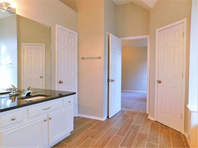 Building Photo - 1808 Ingleside Dr