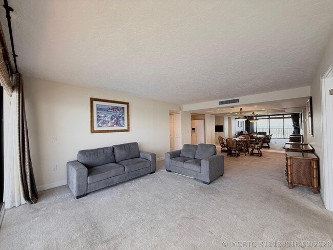 Building Photo - 5600 N Flagler Dr