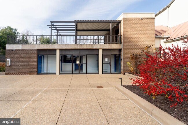 Building Photo - 1808 Old Meadow Rd