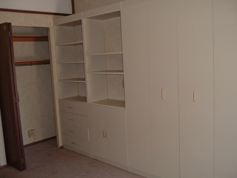 CEDARGATE APARTMENTS 27002701 N Mill Ave Bowling Green KY 42104