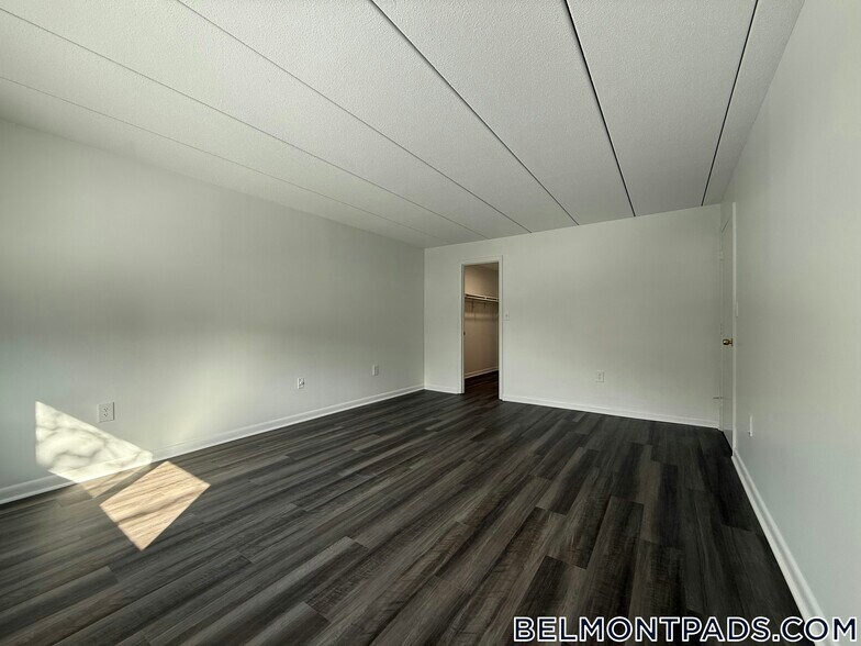 Building Photo - 55 Hill Rd