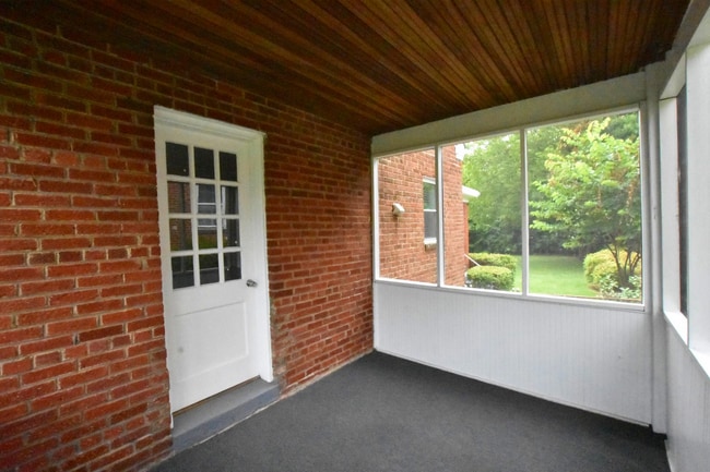 Building Photo - Fantastic 3BR Cape Cod near Downtown Silve...