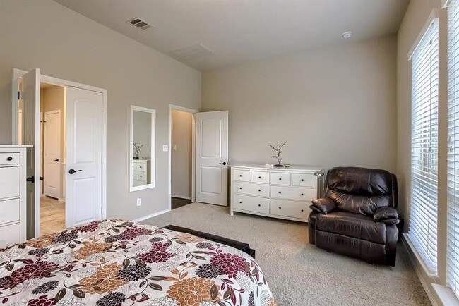 Building Photo - 6728 Llano Stage Trl