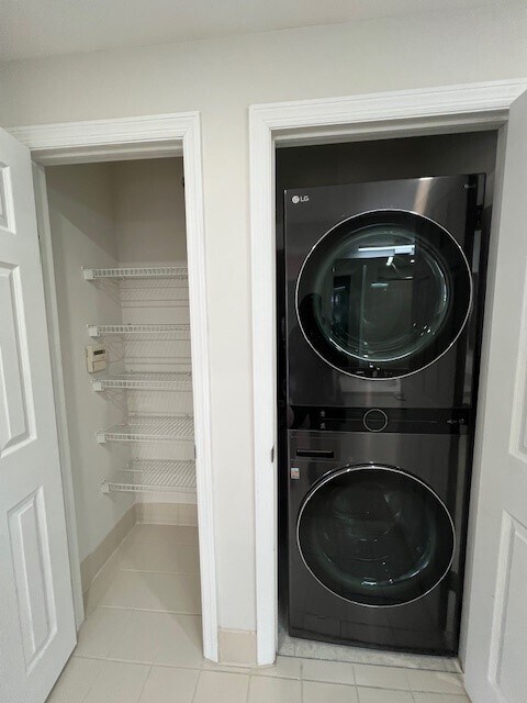 full washer/Dryer - 300 Mamaroneck Ave