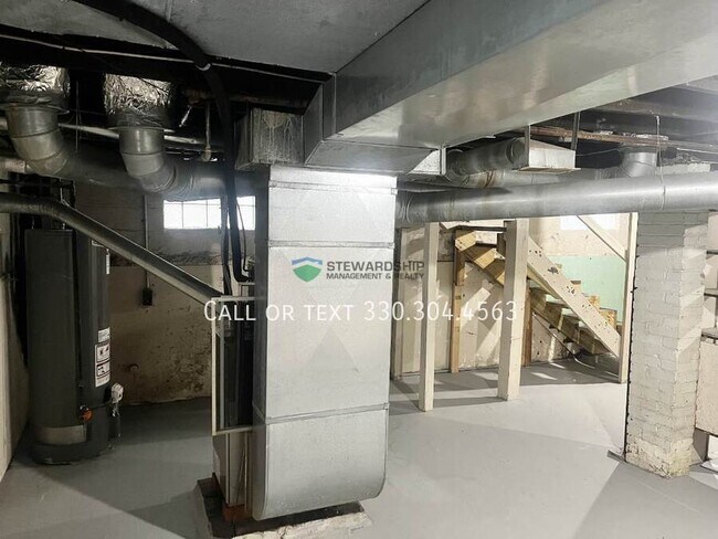 Building Photo - 1012 Brown St