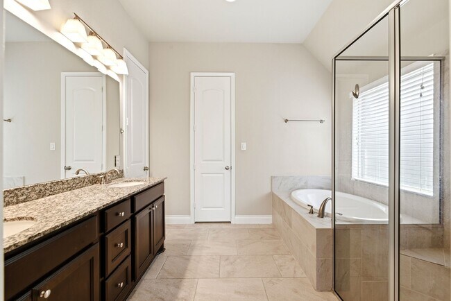 Building Photo - 27922 Arden Trl