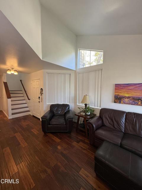 Building Photo - 137 E Scott St