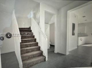Building Photo - 9931 SW 231st Ln