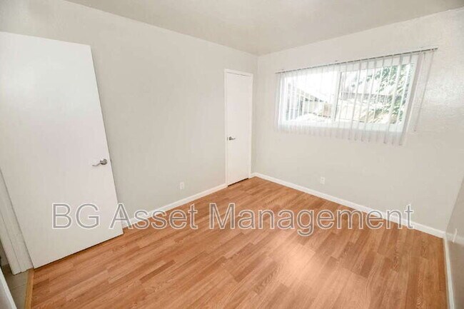 Building Photo - 106 Avian Dr