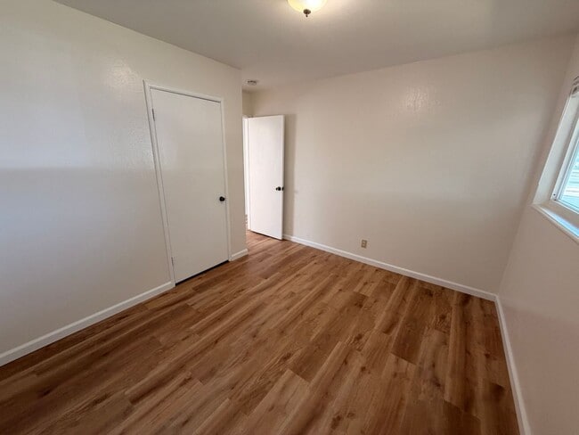 Building Photo - BRIGHT & SPACIOUS 2 BEDROOM/1 BATH AVAILABLE TO RENT IN LIVERMORE CA WITH $500 OFFFIRST MONTH'S R...