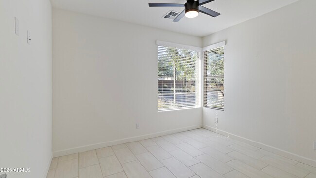 Building Photo - 13204 W Via Dona Rd