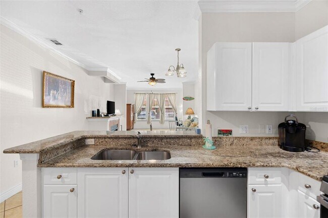 Building Photo - 2724 Via Murano