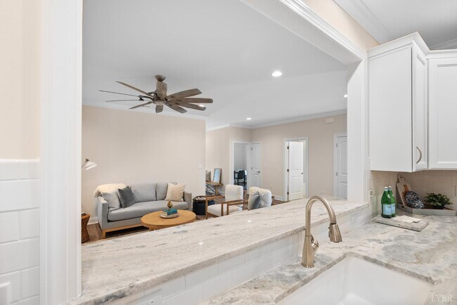 Building Photo - 157 Villa Oak Cir