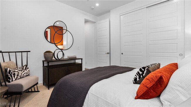 Building Photo - 5178 Meraki Ave