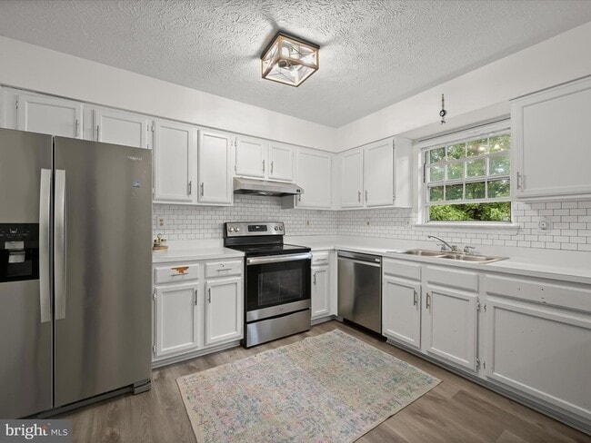 Building Photo - 7729 Patuxent Oak Ct