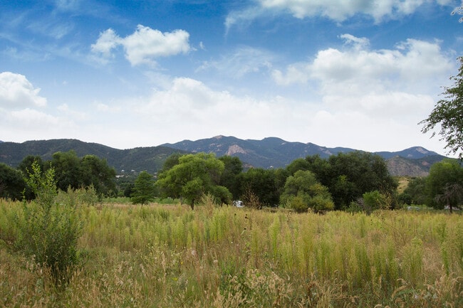 Building Photo - Upper-Level Condo with Mountain Views in Villas at Bear Creek!