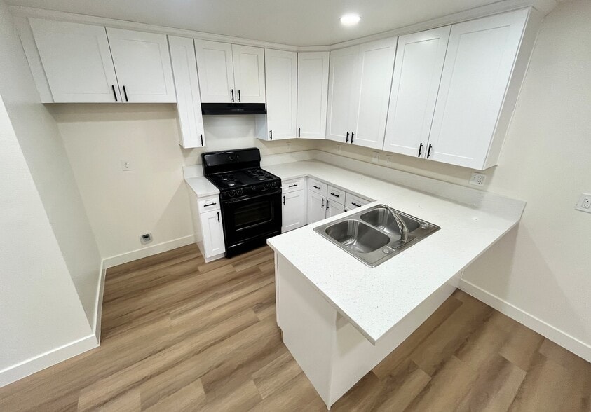 Building Photo - 1417 N Pennsylvania Ave