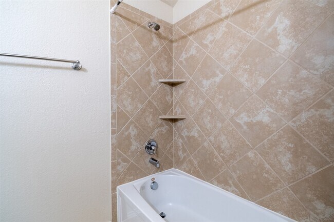 Building Photo - 13546 Smith Lake Ln