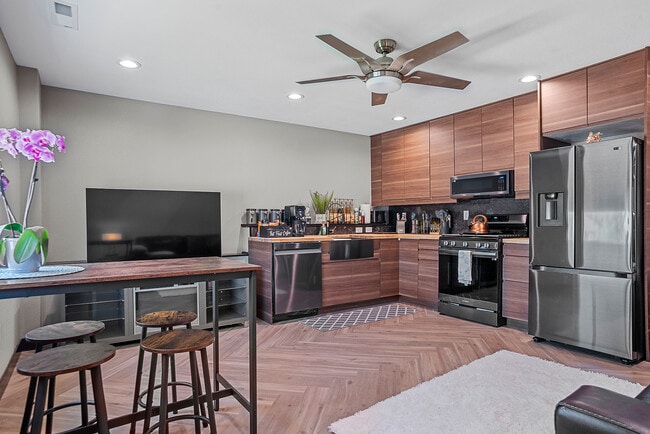 Building Photo - 5011 Charmwood Dr