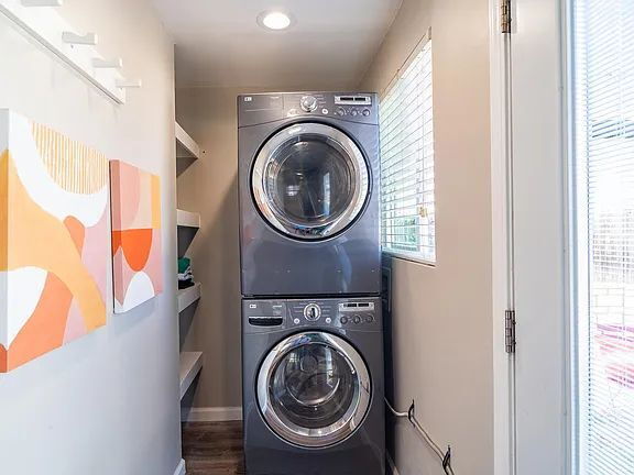 Building Photo - "Charming 2-Bedroom San Diego Retreat with...