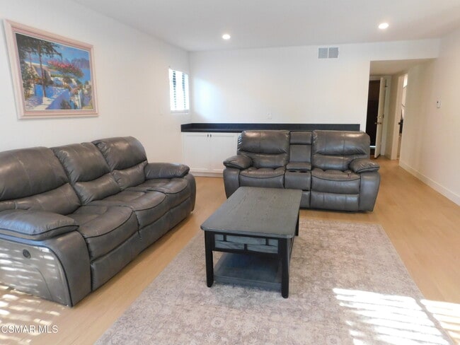 Building Photo - 30024 Quail Run Dr