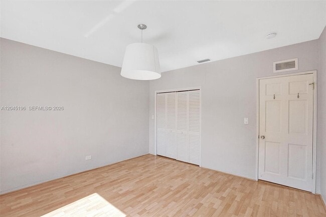 Building Photo - 9040 Carlyle Ave