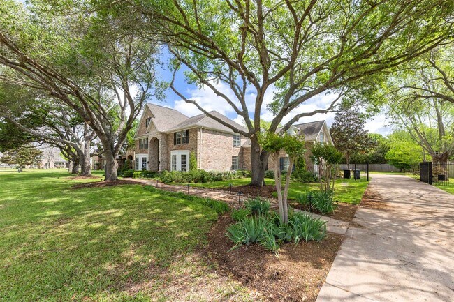 Building Photo - 5534 Weston Dr