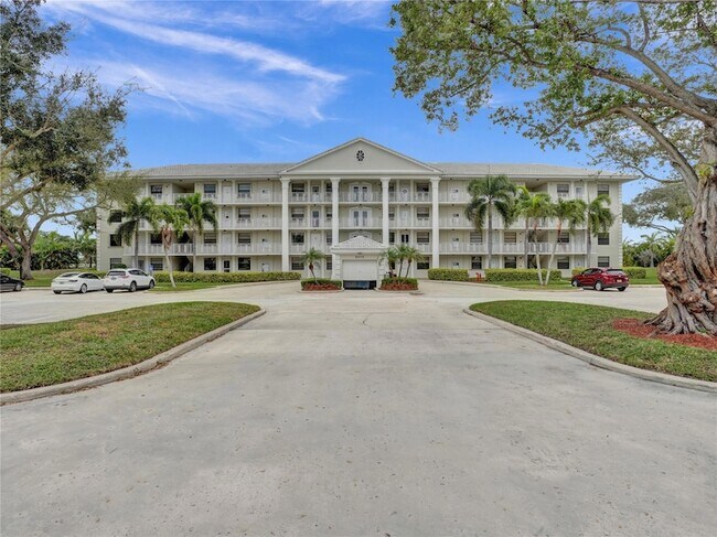 Building Photo - 6073 Balboa Cir