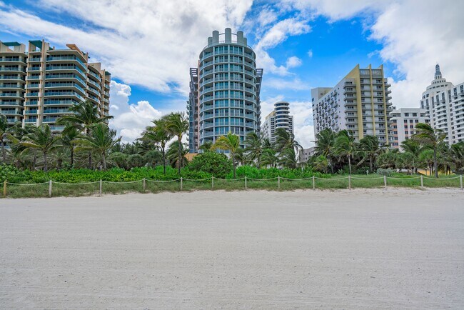 Building Photo - 1500 Ocean Dr