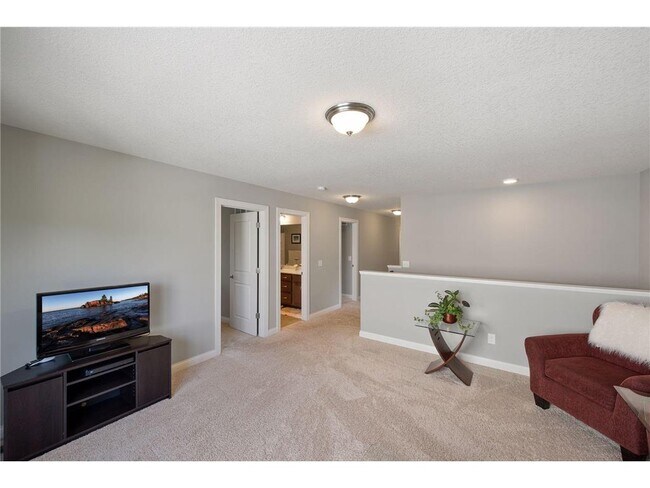 Building Photo - 5596 Orchard Cove