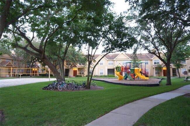 Building Photo - 844 Grand Regency Pointe