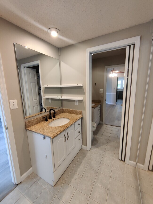 Building Photo - 3151D Covewood Ct