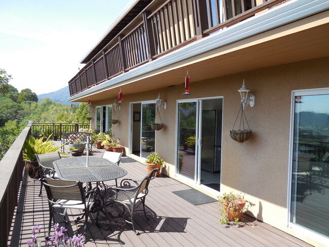 Building Photo - MODERN FOUR BEDROOM HOME IN THE GREENBRAE ...