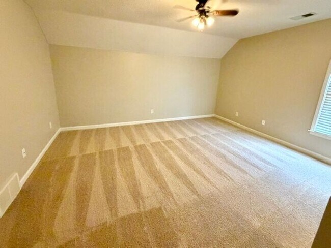 Building Photo - Beautiful 5BR 4.5 bath + bonus room family home in Collierville! Collierville schools