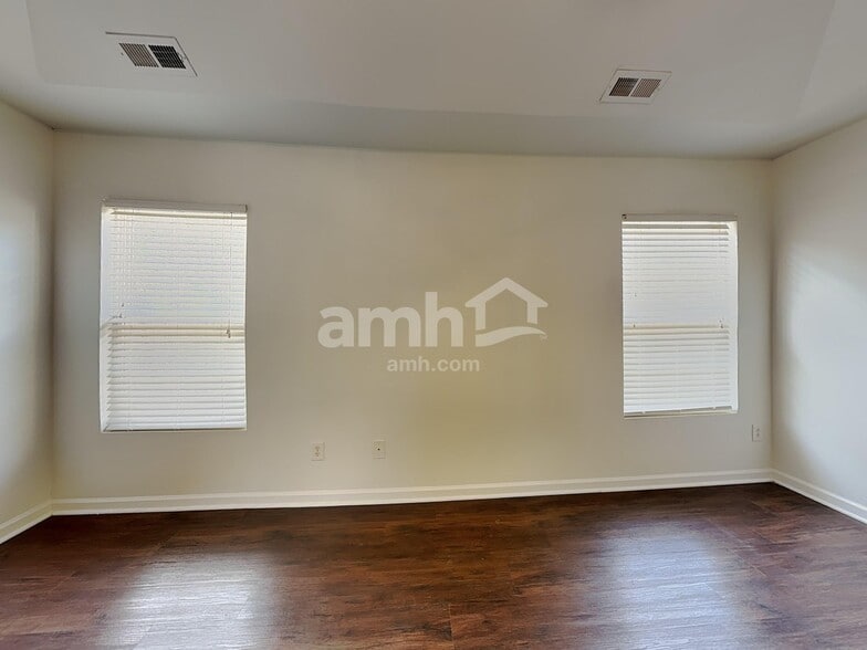 Building Photo - 6001 Ricker Rd