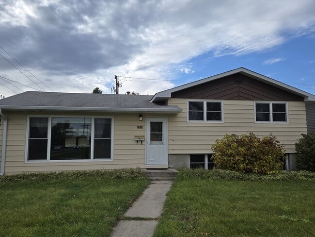 Building Photo - 1618 S 18th St