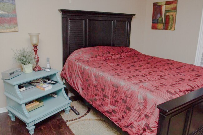 Building Photo - 10114 Kirkvale Dr